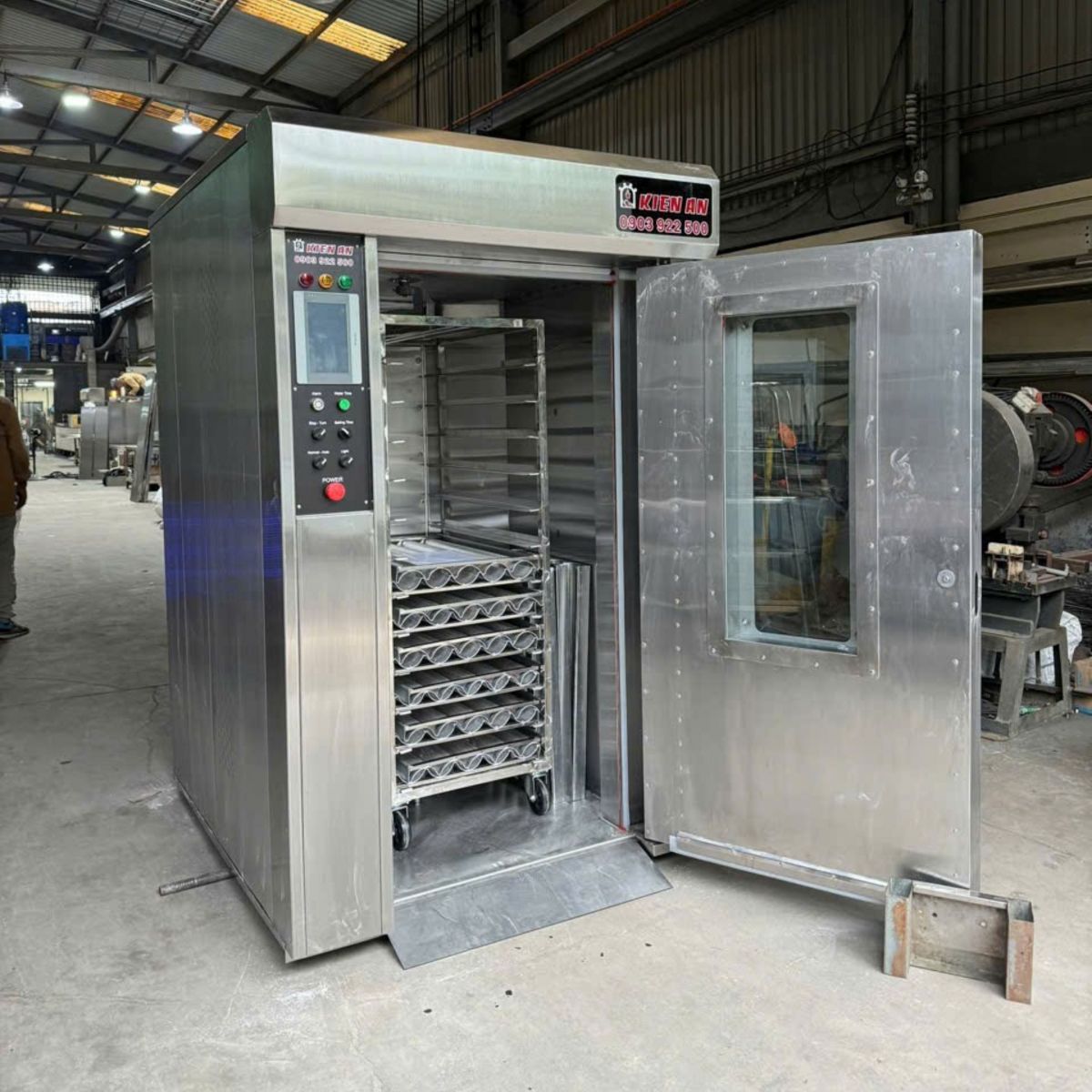 Hình ảnh thực tế lò nướng bánh mì 12 khay Kiến An